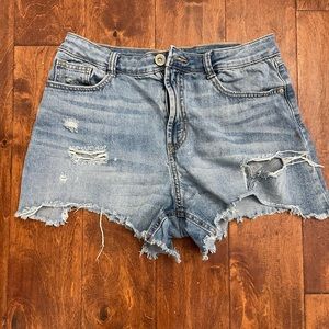 Old Navy Women’s Distressed Cut Off Denim Shorts Sz: 11